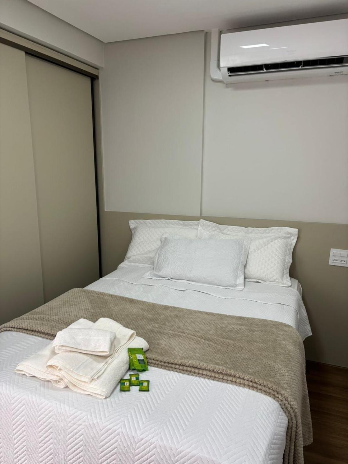 Novo, Confortavel, Minutos Do Shopping Estacao